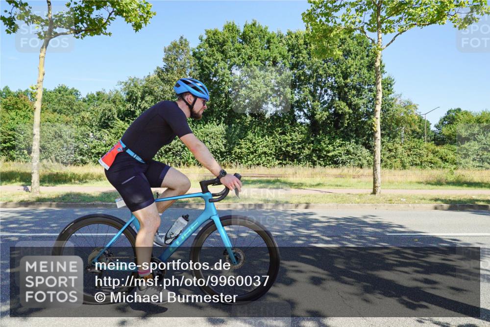 09.08.2026 - GEWOBA Citytriathlon Bremen Michael Burmester http://msf.ph/oto/9960037 09.08.2026 12:37:18 Radfahren 566, 568, 627, 728, 744, 788, 790, 792, 812, 839, 938, 1126, 1142 meine-sportfotos.de