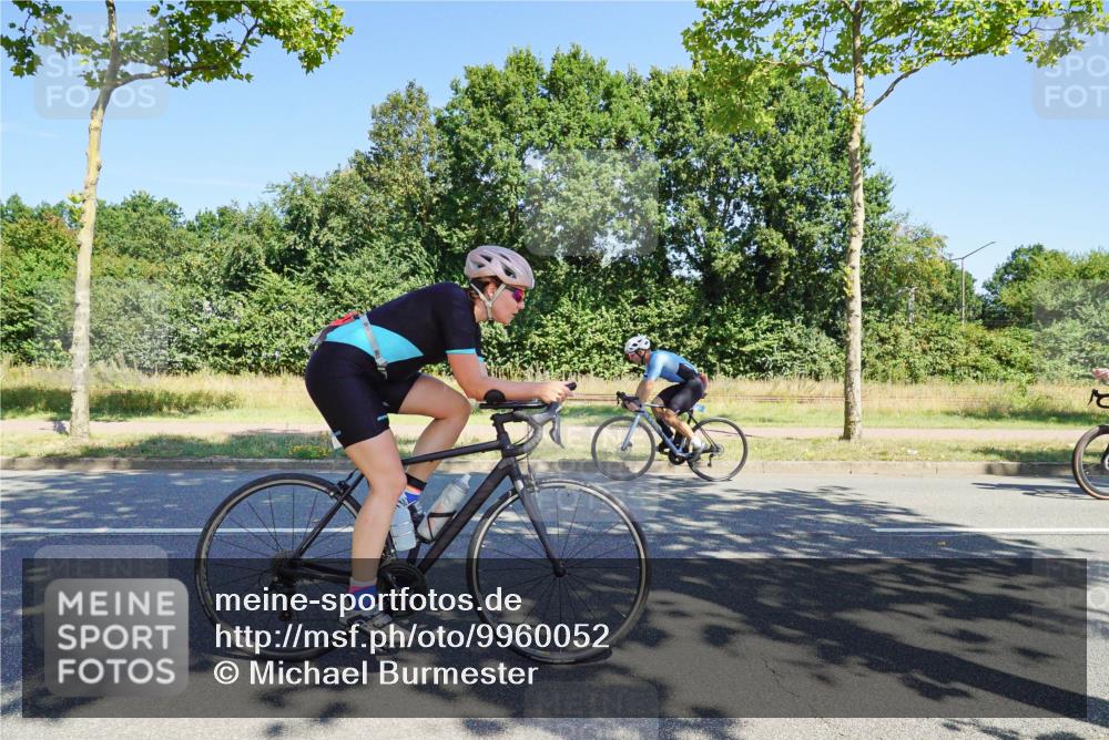 09.08.2026 - GEWOBA Citytriathlon Bremen Michael Burmester http://msf.ph/oto/9960052 09.08.2026 12:37:39 Radfahren 604, 639, 678, 727, 745, 816, 935, 1109 meine-sportfotos.de