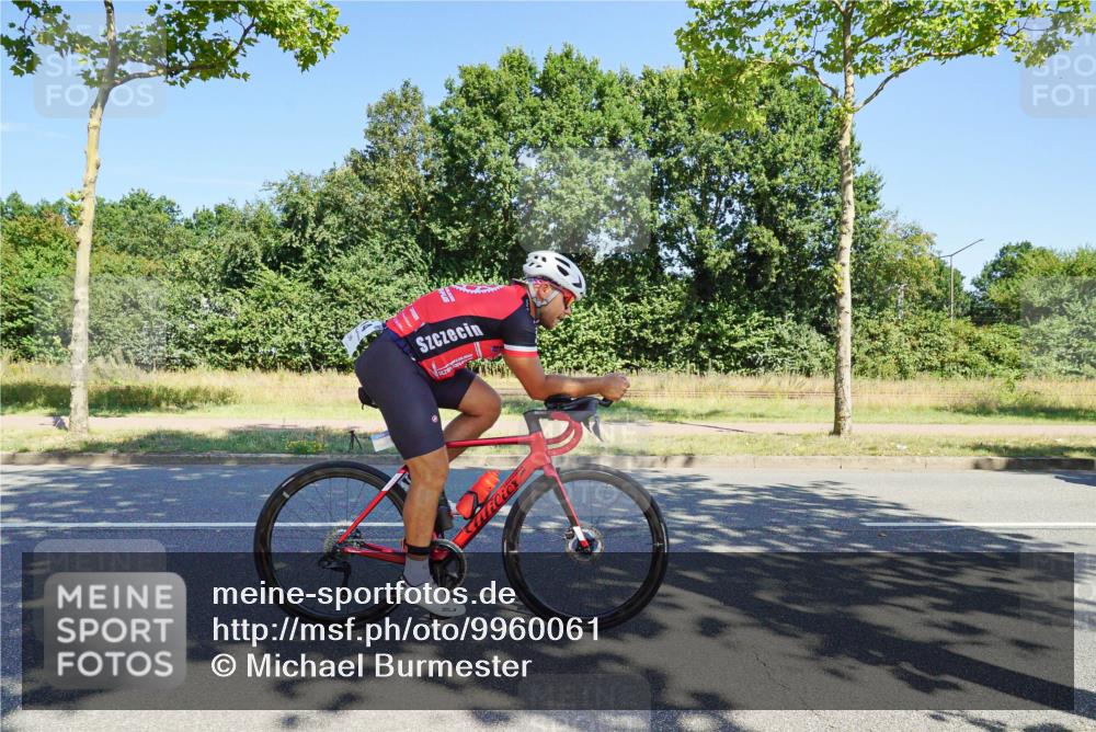 09.08.2026 - GEWOBA Citytriathlon Bremen Michael Burmester http://msf.ph/oto/9960061 09.08.2026 12:37:50 Radfahren 559, 571, 639, 687, 727, 745, 1114 meine-sportfotos.de