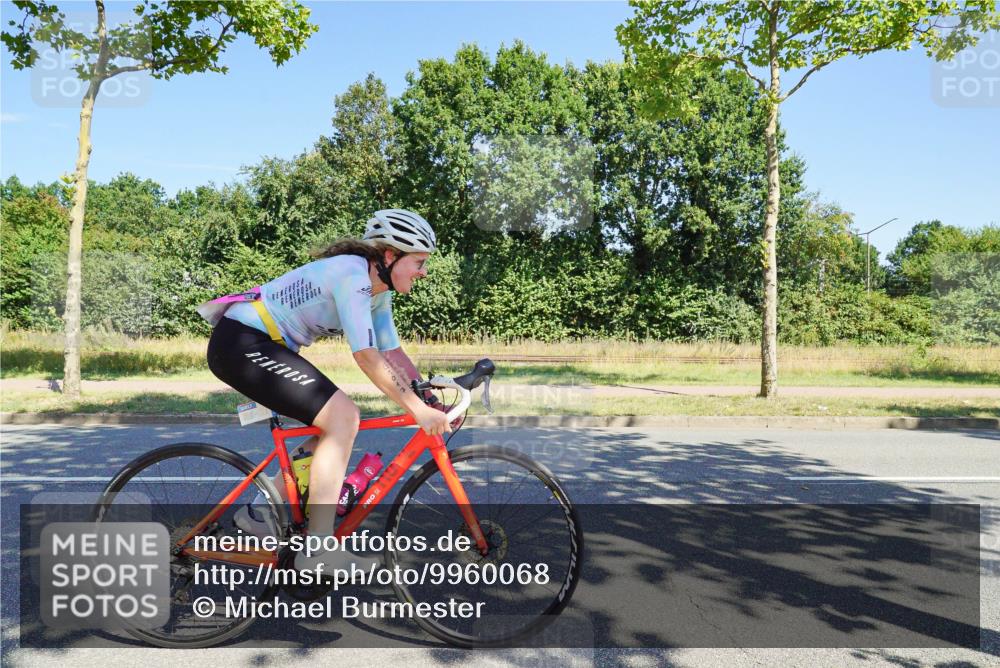 09.08.2026 - GEWOBA Citytriathlon Bremen Michael Burmester http://msf.ph/oto/9960068 09.08.2026 12:38:01 Radfahren 559, 571, 687, 763, 806, 897, 911, 960, 1017, 1113, 1114 meine-sportfotos.de