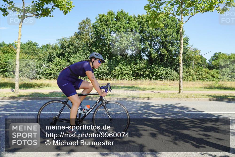 09.08.2026 - GEWOBA Citytriathlon Bremen Michael Burmester http://msf.ph/oto/9960074 09.08.2026 12:38:14 Radfahren 596, 603, 672, 762, 763, 806, 886, 897, 911, 960, 1113 meine-sportfotos.de