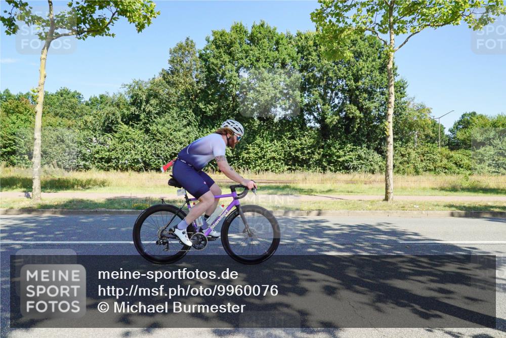 09.08.2026 - GEWOBA Citytriathlon Bremen Michael Burmester http://msf.ph/oto/9960076 09.08.2026 12:38:15 Radfahren 570, 596, 603, 672, 762, 763, 806, 886, 897, 911, 960 meine-sportfotos.de