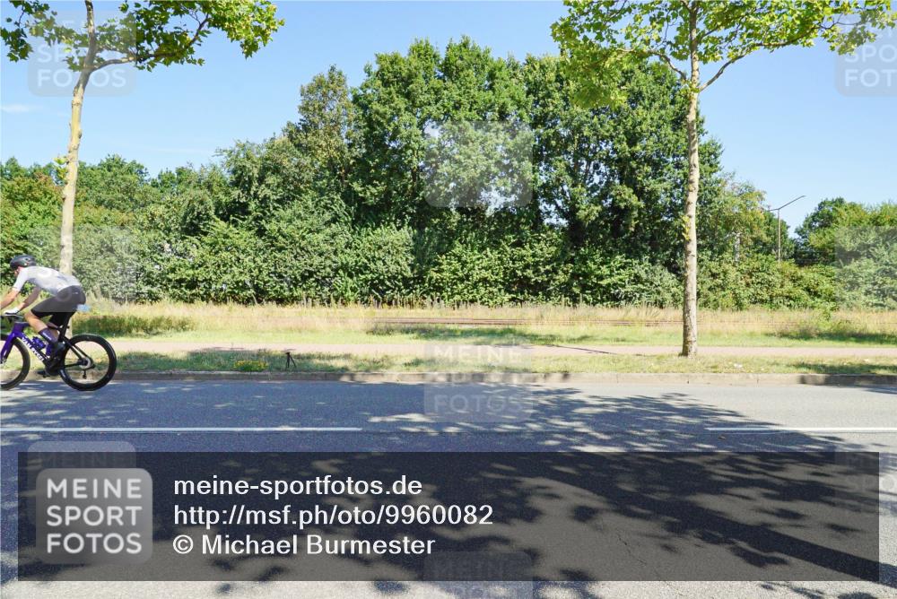09.08.2026 - GEWOBA Citytriathlon Bremen Michael Burmester http://msf.ph/oto/9960082 09.08.2026 12:38:22 Radfahren 541, 570, 596, 603, 623, 672, 695, 762, 886 meine-sportfotos.de