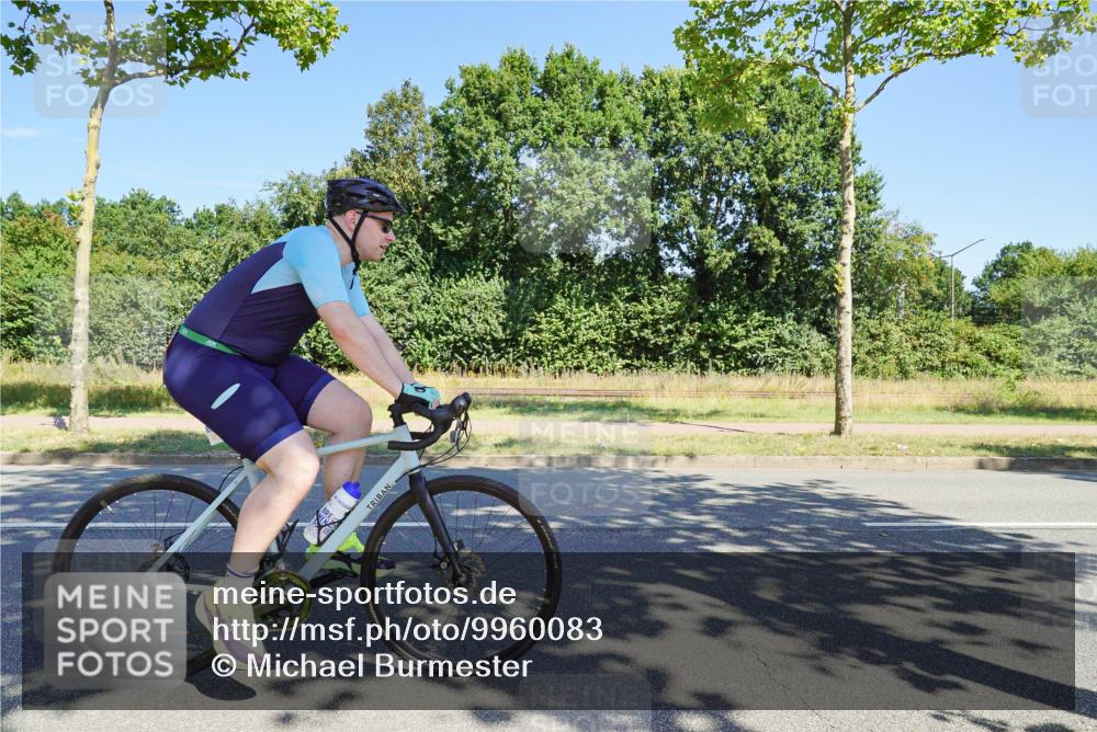 09.08.2026 - GEWOBA Citytriathlon Bremen Michael Burmester http://msf.ph/oto/9960083 09.08.2026 12:38:23 Radfahren 541, 570, 596, 603, 623, 672, 695, 762, 886 meine-sportfotos.de