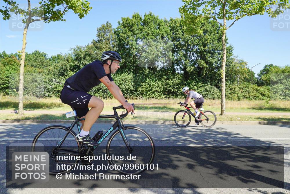 09.08.2026 - GEWOBA Citytriathlon Bremen Michael Burmester http://msf.ph/oto/9960101 09.08.2026 12:38:50 Radfahren 572, 577, 625, 667, 798, 838, 902, 1003, 1111, 1156 meine-sportfotos.de