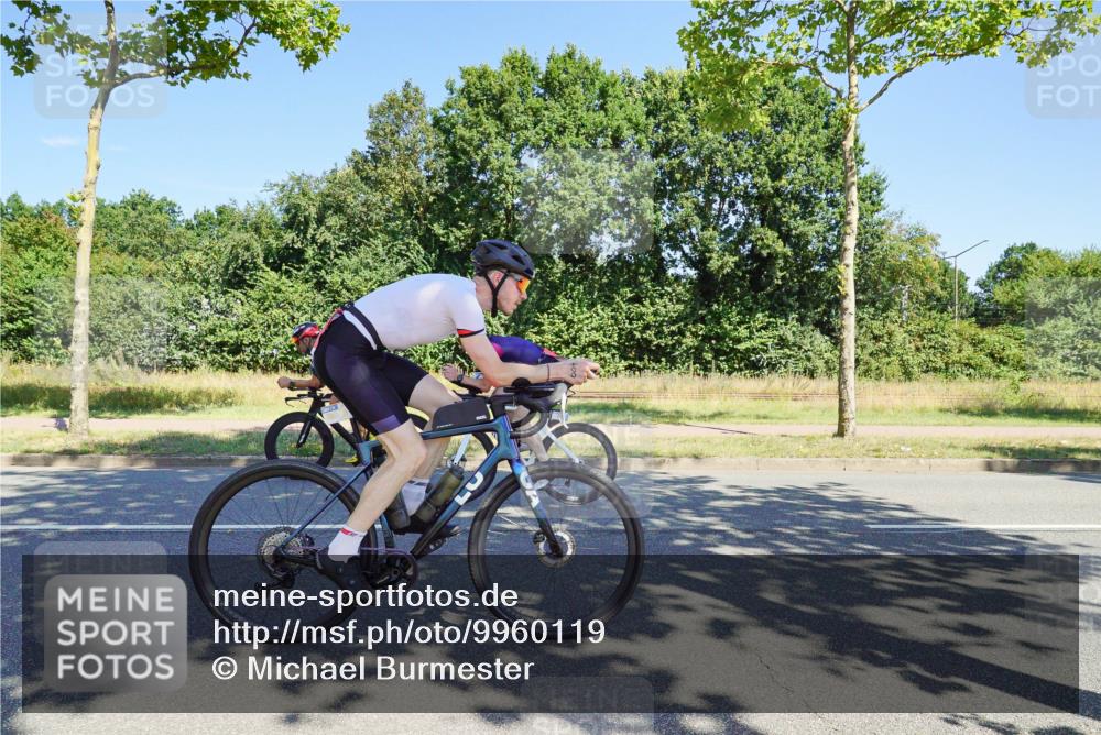 09.08.2026 - GEWOBA Citytriathlon Bremen Michael Burmester http://msf.ph/oto/9960119 09.08.2026 12:39:14 Radfahren 664, 759, 770, 776, 817, 931, 1124 meine-sportfotos.de