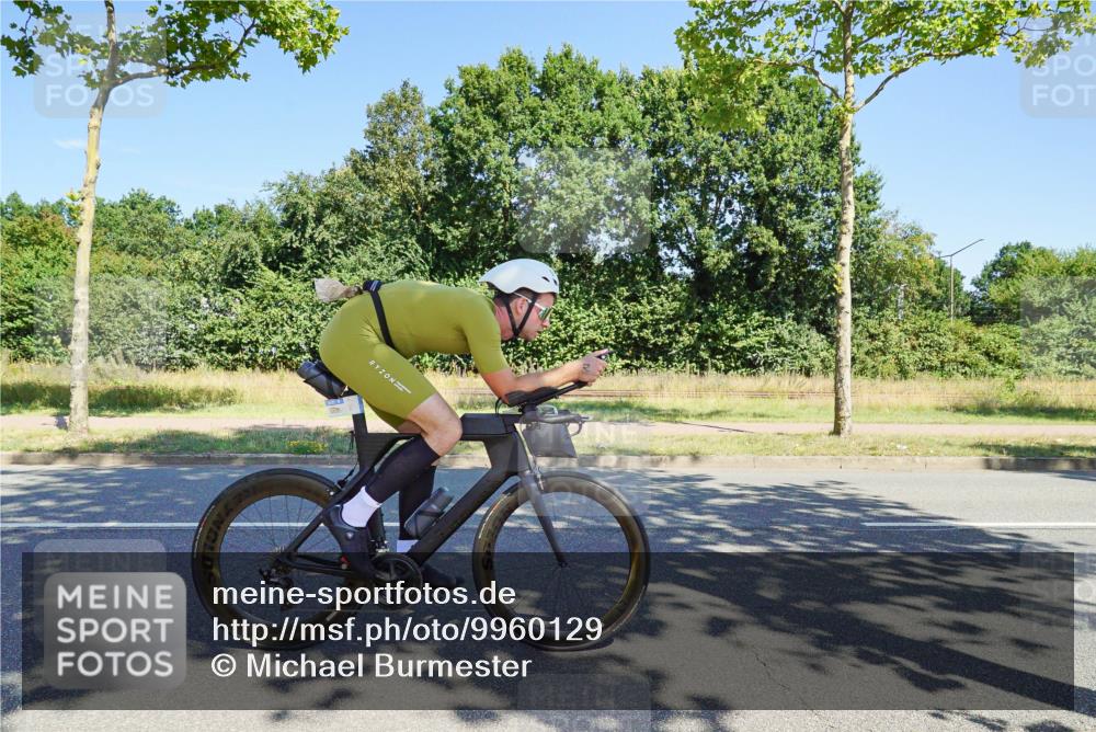 09.08.2026 - GEWOBA Citytriathlon Bremen Michael Burmester http://msf.ph/oto/9960129 09.08.2026 12:39:32 Radfahren 612, 656, 705, 783, 817, 896 meine-sportfotos.de