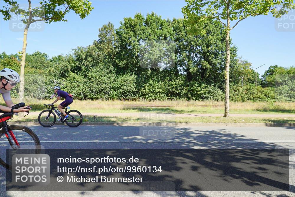 09.08.2026 - GEWOBA Citytriathlon Bremen Michael Burmester http://msf.ph/oto/9960134 09.08.2026 12:39:38 Radfahren 612, 656, 693, 783, 834, 840, 871, 896, 923, 998 meine-sportfotos.de