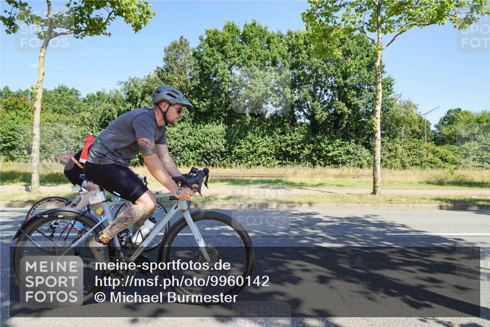 09.08.2026 - GEWOBA Citytriathlon Bremen Michael Burmester http://msf.ph/oto/9960142 09.08.2026 12:39:46 Radfahren 612, 693, 834, 840, 871, 896, 923, 998, 1154 meine-sportfotos.de