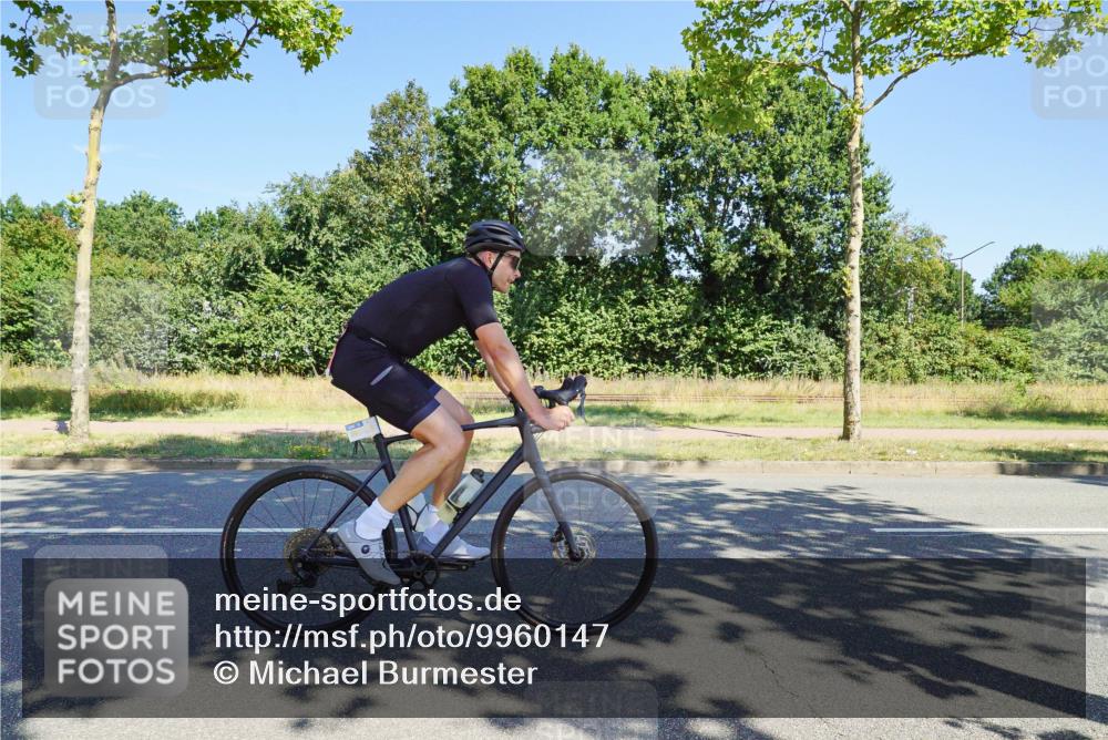 09.08.2026 - GEWOBA Citytriathlon Bremen Michael Burmester http://msf.ph/oto/9960147 09.08.2026 12:39:55 Radfahren 675, 693, 696, 796, 840, 876, 923, 968, 972, 998, 1012, 1120, 1154 meine-sportfotos.de