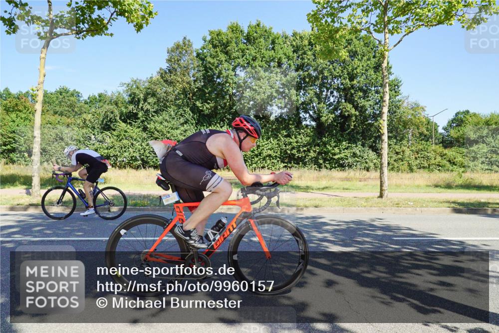 09.08.2026 - GEWOBA Citytriathlon Bremen Michael Burmester http://msf.ph/oto/9960157 09.08.2026 12:40:09 Radfahren 626, 675, 696, 761, 796, 876, 968, 1012, 1115, 1120, 1132 meine-sportfotos.de