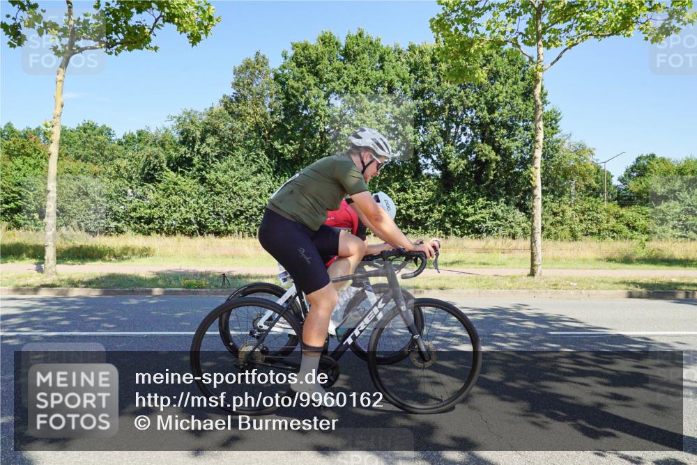 09.08.2026 - GEWOBA Citytriathlon Bremen Michael Burmester http://msf.ph/oto/9960162 09.08.2026 12:40:16 Radfahren 626, 743, 761, 789, 953, 1115, 1127, 1132 meine-sportfotos.de