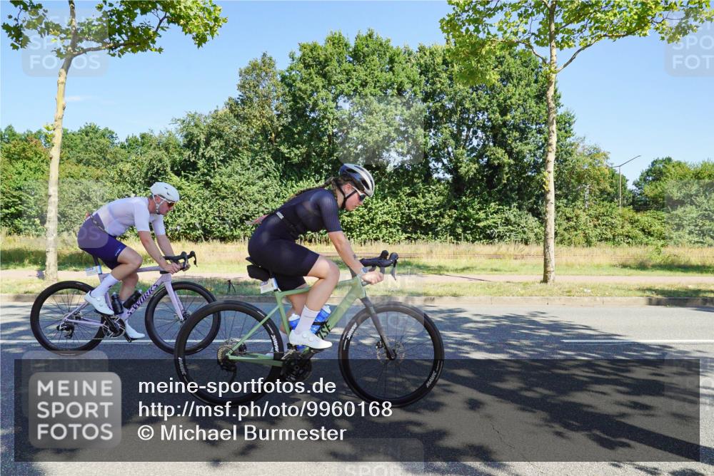 09.08.2026 - GEWOBA Citytriathlon Bremen Michael Burmester http://msf.ph/oto/9960168 09.08.2026 12:40:25 Radfahren 626, 671, 701, 707, 743, 789, 809, 819, 888, 919, 953, 954, 1115, 1127 meine-sportfotos.de
