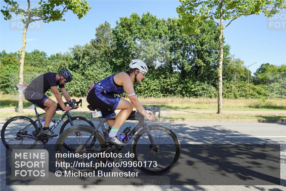 09.08.2026 - GEWOBA Citytriathlon Bremen Michael Burmester http://msf.ph/oto/9960173 09.08.2026 12:40:29 Radfahren 626, 671, 701, 707, 743, 789, 809, 819, 888, 919, 953, 954, 1127, 1136 meine-sportfotos.de