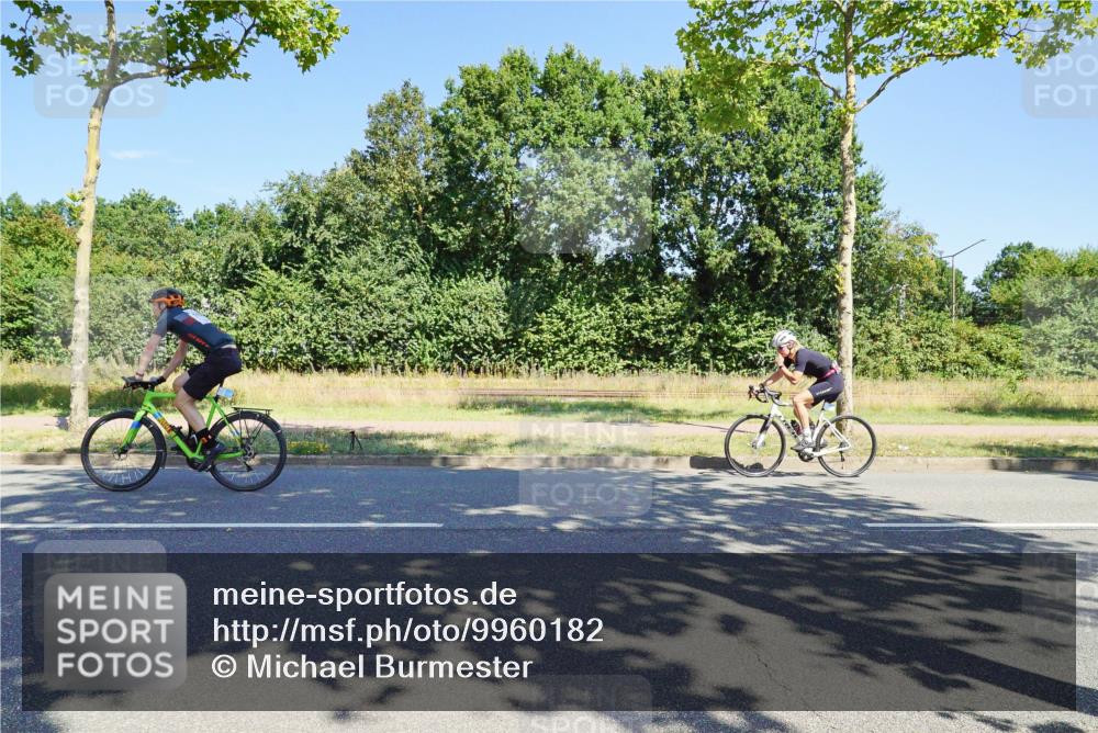 09.08.2026 - GEWOBA Citytriathlon Bremen Michael Burmester http://msf.ph/oto/9960182 09.08.2026 12:40:46 Radfahren 601, 620, 644, 651, 774, 805, 810, 976, 1136 meine-sportfotos.de