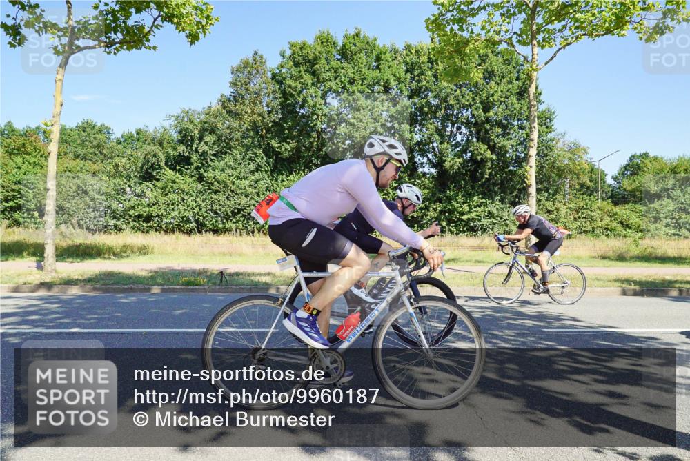 09.08.2026 - GEWOBA Citytriathlon Bremen Michael Burmester http://msf.ph/oto/9960187 09.08.2026 12:40:50 Radfahren 586, 601, 620, 644, 651, 774, 805, 810, 848, 976 meine-sportfotos.de