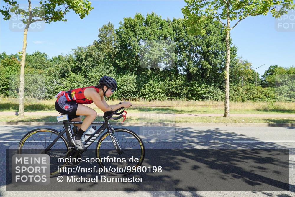 09.08.2026 - GEWOBA Citytriathlon Bremen Michael Burmester http://msf.ph/oto/9960198 09.08.2026 12:41:05 Radfahren 586, 601, 800, 848, 889, 956, 1131 meine-sportfotos.de