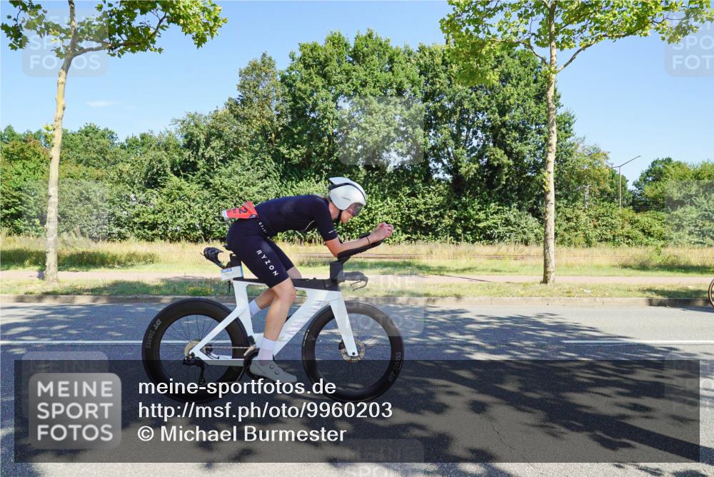 09.08.2026 - GEWOBA Citytriathlon Bremen Michael Burmester http://msf.ph/oto/9960203 09.08.2026 12:41:22 Radfahren 548, 702, 711, 740, 858, 982, 1020 meine-sportfotos.de