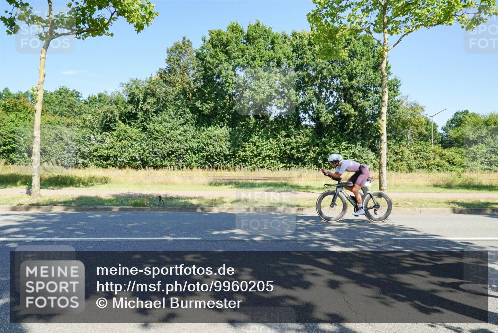 09.08.2026 - GEWOBA Citytriathlon Bremen Michael Burmester http://msf.ph/oto/9960205 09.08.2026 12:41:24 Radfahren 548, 602, 702, 711, 740, 858, 982, 1020 meine-sportfotos.de