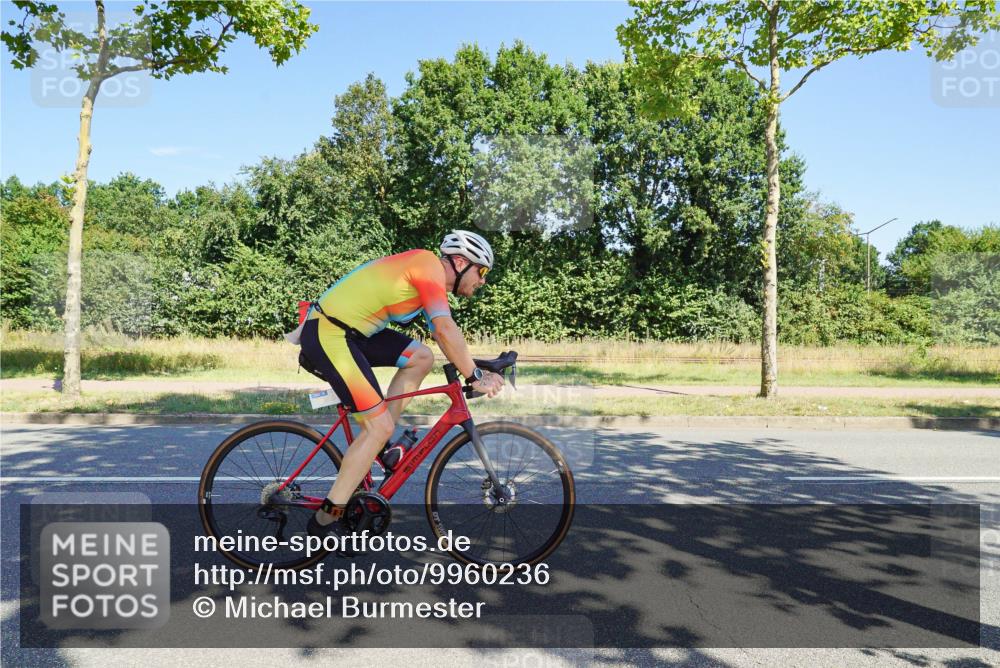 09.08.2026 - GEWOBA Citytriathlon Bremen Michael Burmester http://msf.ph/oto/9960236 09.08.2026 12:42:09 Radfahren 684, 753, 1102, 1107, 1153 meine-sportfotos.de