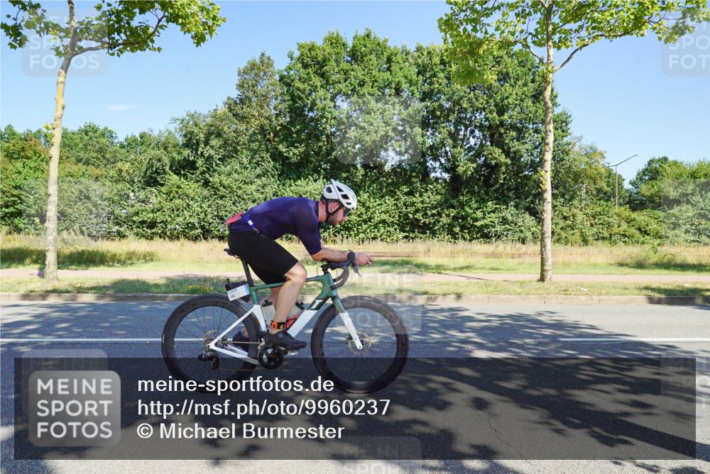 09.08.2026 - GEWOBA Citytriathlon Bremen Michael Burmester http://msf.ph/oto/9960237 09.08.2026 12:42:13 Radfahren 753, 1102, 1107, 1153 meine-sportfotos.de