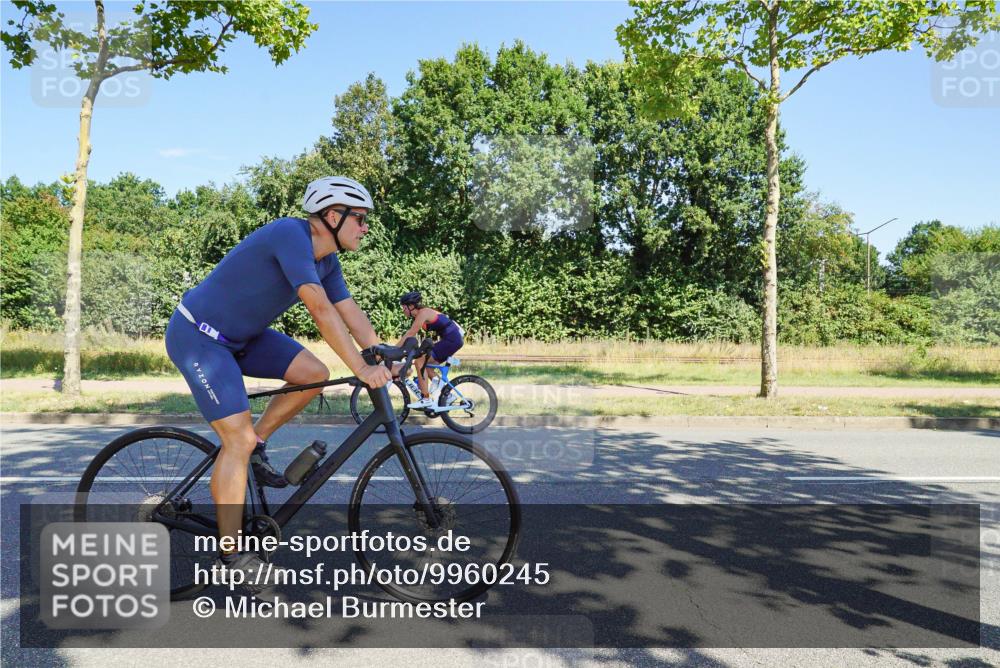 09.08.2026 - GEWOBA Citytriathlon Bremen Michael Burmester http://msf.ph/oto/9960245 09.08.2026 12:42:25 Radfahren 635, 768, 782, 870, 885, 1102 meine-sportfotos.de