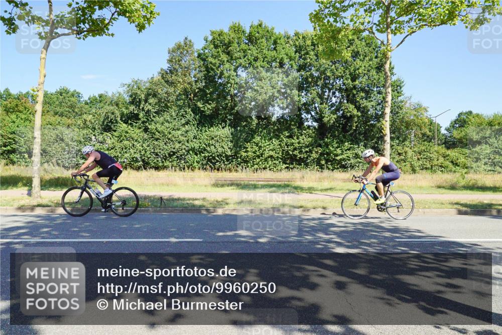 09.08.2026 - GEWOBA Citytriathlon Bremen Michael Burmester http://msf.ph/oto/9960250 09.08.2026 12:42:32 Radfahren 635, 768, 782, 870, 885, 966 meine-sportfotos.de