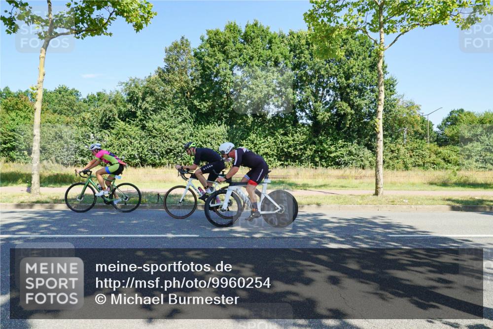 09.08.2026 - GEWOBA Citytriathlon Bremen Michael Burmester http://msf.ph/oto/9960254 09.08.2026 12:42:36 Radfahren 720, 768, 782, 870, 885, 966 meine-sportfotos.de