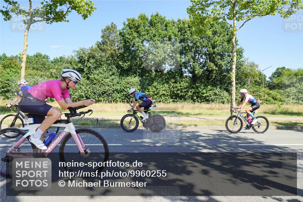 09.08.2026 - GEWOBA Citytriathlon Bremen Michael Burmester http://msf.ph/oto/9960255 09.08.2026 12:42:38 Radfahren 681, 720, 768, 870, 885, 966 meine-sportfotos.de