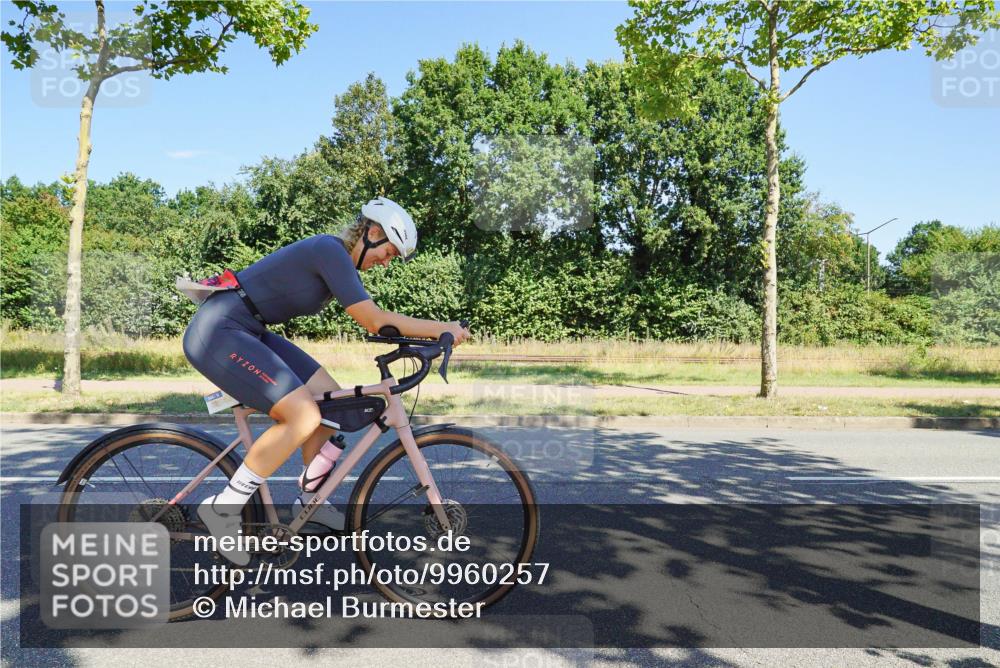 09.08.2026 - GEWOBA Citytriathlon Bremen Michael Burmester http://msf.ph/oto/9960257 09.08.2026 12:42:40 Radfahren 681, 720, 768, 870, 885, 966 meine-sportfotos.de