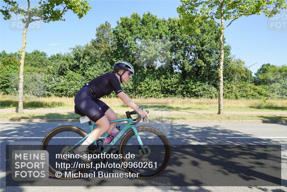 09.08.2026 - GEWOBA Citytriathlon Bremen Michael Burmester http://msf.ph/oto/9960261 09.08.2026 12:42:47 Radfahren 681, 720, 785, 890, 942, 966, 1104, 1140 meine-sportfotos.de