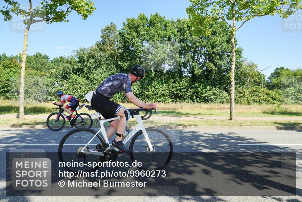09.08.2026 - GEWOBA Citytriathlon Bremen Michael Burmester http://msf.ph/oto/9960273 09.08.2026 12:43:13 Radfahren 543, 546, 558, 649, 674, 859, 887, 945, 991, 996, 1010, 1108 meine-sportfotos.de