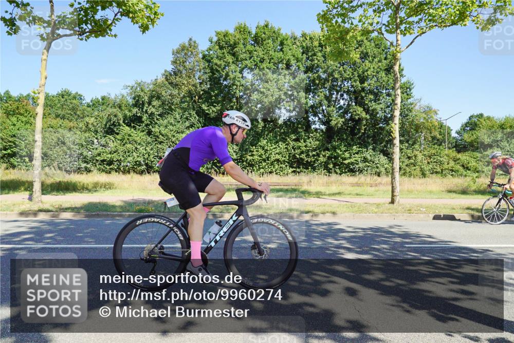 09.08.2026 - GEWOBA Citytriathlon Bremen Michael Burmester http://msf.ph/oto/9960274 09.08.2026 12:43:15 Radfahren 543, 546, 558, 649, 674, 859, 887, 945, 991, 996, 1010, 1108 meine-sportfotos.de