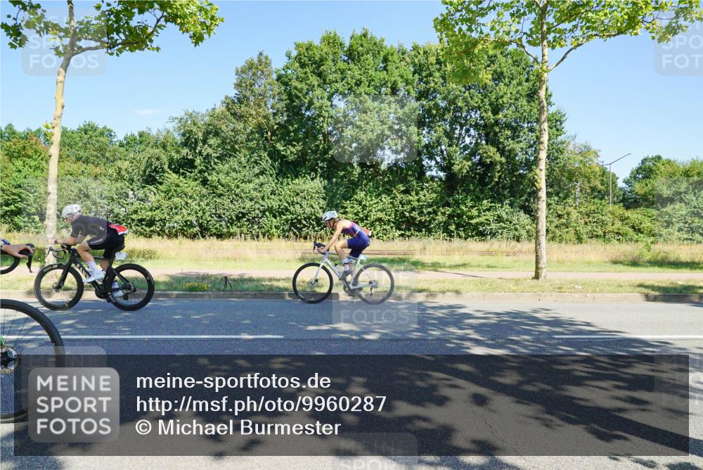 09.08.2026 - GEWOBA Citytriathlon Bremen Michael Burmester http://msf.ph/oto/9960287 09.08.2026 12:43:28 Radfahren 546, 558, 621, 643, 674, 700, 712, 732, 797, 898, 944, 989, 991, 1105, 1108, 1148 meine-sportfotos.de