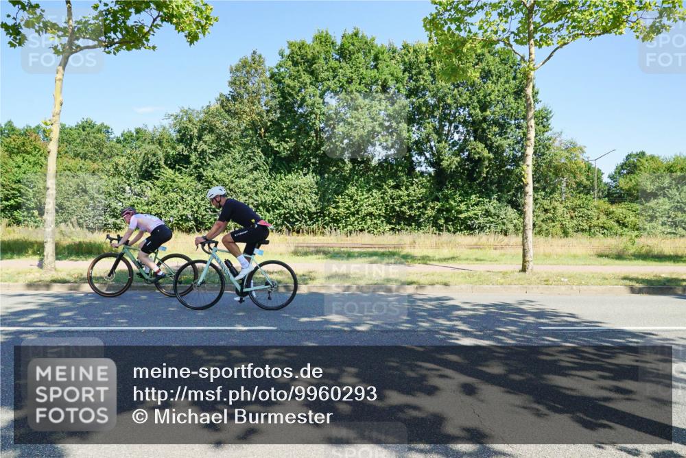 09.08.2026 - GEWOBA Citytriathlon Bremen Michael Burmester http://msf.ph/oto/9960293 09.08.2026 12:43:35 Radfahren 621, 643, 700, 712, 732, 797, 898, 944, 989, 1105, 1148 meine-sportfotos.de