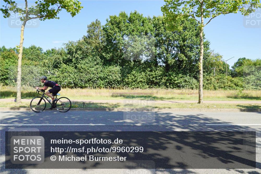 09.08.2026 - GEWOBA Citytriathlon Bremen Michael Burmester http://msf.ph/oto/9960299 09.08.2026 12:43:45 Radfahren 633, 712, 797, 1125 meine-sportfotos.de