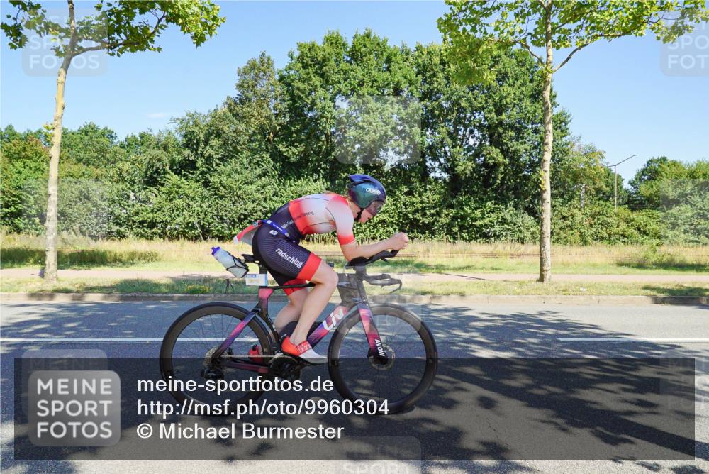 09.08.2026 - GEWOBA Citytriathlon Bremen Michael Burmester http://msf.ph/oto/9960304 09.08.2026 12:43:57 Radfahren 614, 633, 951, 1125 meine-sportfotos.de