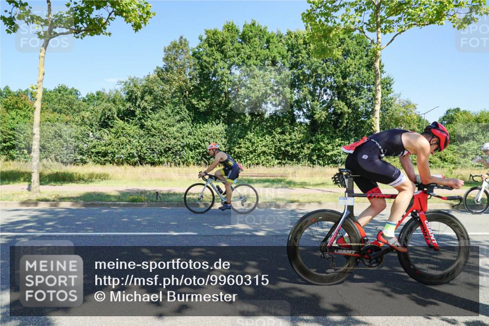 09.08.2026 - GEWOBA Citytriathlon Bremen Michael Burmester http://msf.ph/oto/9960315 09.08.2026 12:44:12 Radfahren 614, 660, 661, 714, 891, 957, 974 meine-sportfotos.de