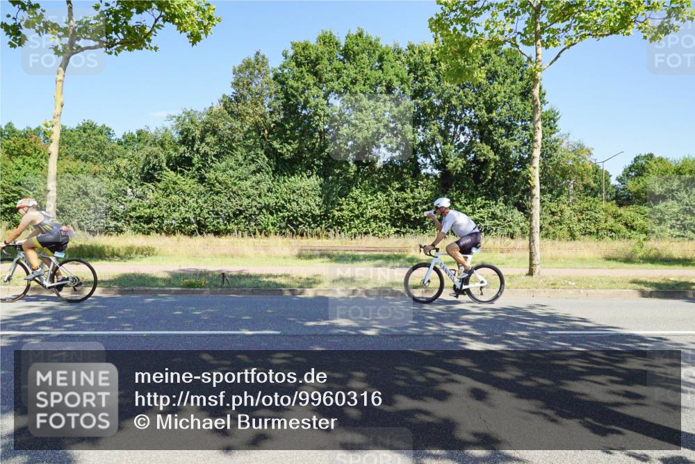 09.08.2026 - GEWOBA Citytriathlon Bremen Michael Burmester http://msf.ph/oto/9960316 09.08.2026 12:44:13 Radfahren 614, 658, 660, 661, 714, 854, 891, 957, 974 meine-sportfotos.de