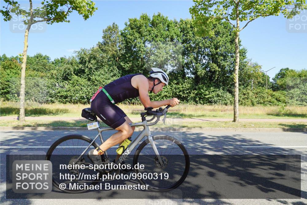 09.08.2026 - GEWOBA Citytriathlon Bremen Michael Burmester http://msf.ph/oto/9960319 09.08.2026 12:44:16 Radfahren 587, 614, 629, 658, 660, 661, 714, 854, 891, 957, 974 meine-sportfotos.de