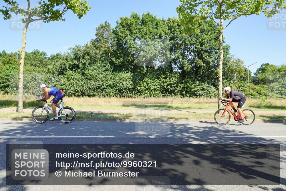 09.08.2026 - GEWOBA Citytriathlon Bremen Michael Burmester http://msf.ph/oto/9960321 09.08.2026 12:44:19 Radfahren 587, 629, 658, 660, 661, 714, 854, 891, 957, 974, 1014, 1106 meine-sportfotos.de