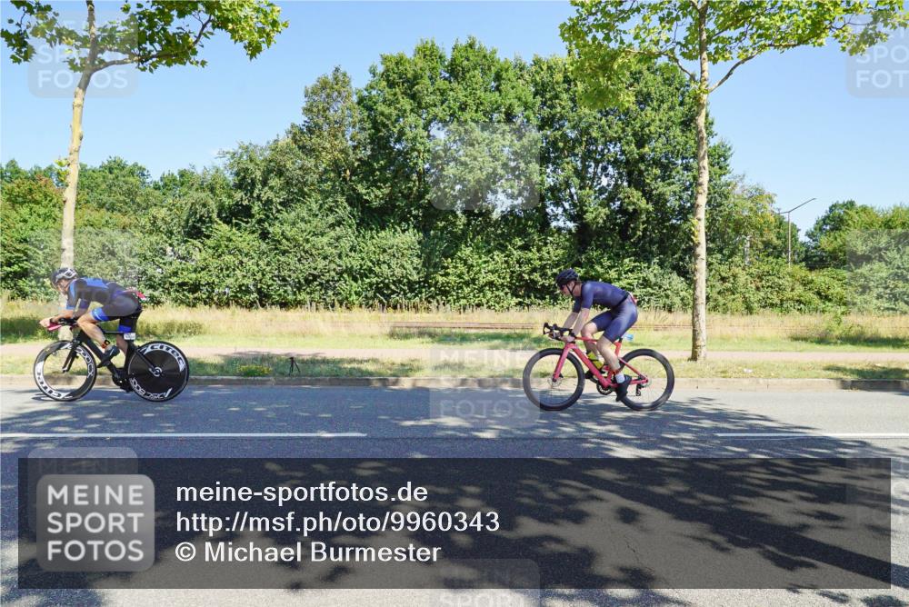 09.08.2026 - GEWOBA Citytriathlon Bremen Michael Burmester http://msf.ph/oto/9960343 09.08.2026 12:44:42 Radfahren 654, 669, 771, 779, 801, 849, 936, 1122, 1152 meine-sportfotos.de