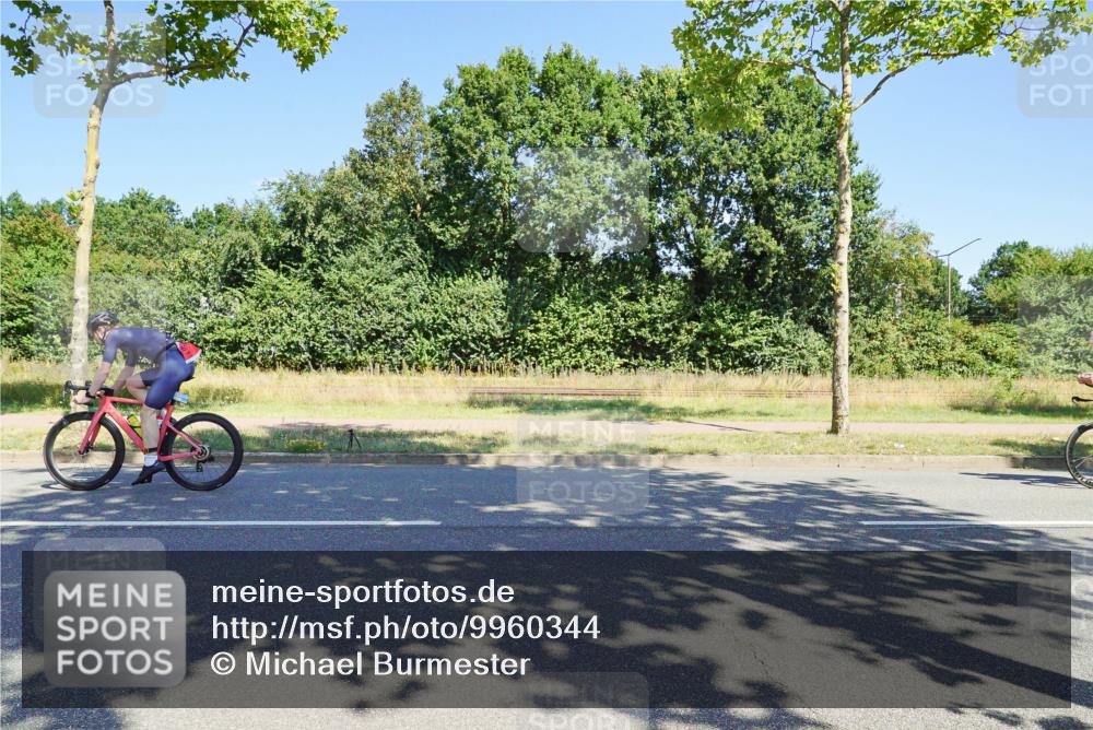 09.08.2026 - GEWOBA Citytriathlon Bremen Michael Burmester http://msf.ph/oto/9960344 09.08.2026 12:44:43 Radfahren 654, 669, 771, 779, 801, 849, 936, 941, 1152 meine-sportfotos.de