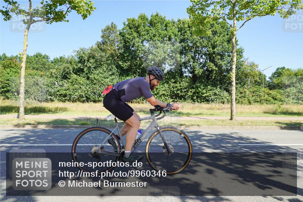09.08.2026 - GEWOBA Citytriathlon Bremen Michael Burmester http://msf.ph/oto/9960346 09.08.2026 12:44:50 Radfahren 666, 729, 801, 813, 831, 842, 936, 941, 985, 1117 meine-sportfotos.de