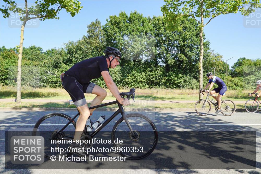 09.08.2026 - GEWOBA Citytriathlon Bremen Michael Burmester http://msf.ph/oto/9960353 09.08.2026 12:44:57 Radfahren 607, 666, 729, 813, 831, 842, 843, 853, 941, 985, 1117 meine-sportfotos.de
