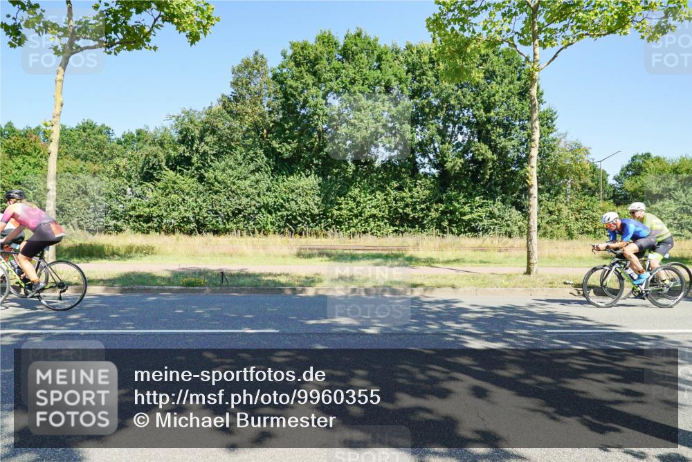 09.08.2026 - GEWOBA Citytriathlon Bremen Michael Burmester http://msf.ph/oto/9960355 09.08.2026 12:44:59 Radfahren 556, 607, 631, 666, 690, 729, 813, 831, 842, 843, 853, 941, 985, 1117 meine-sportfotos.de