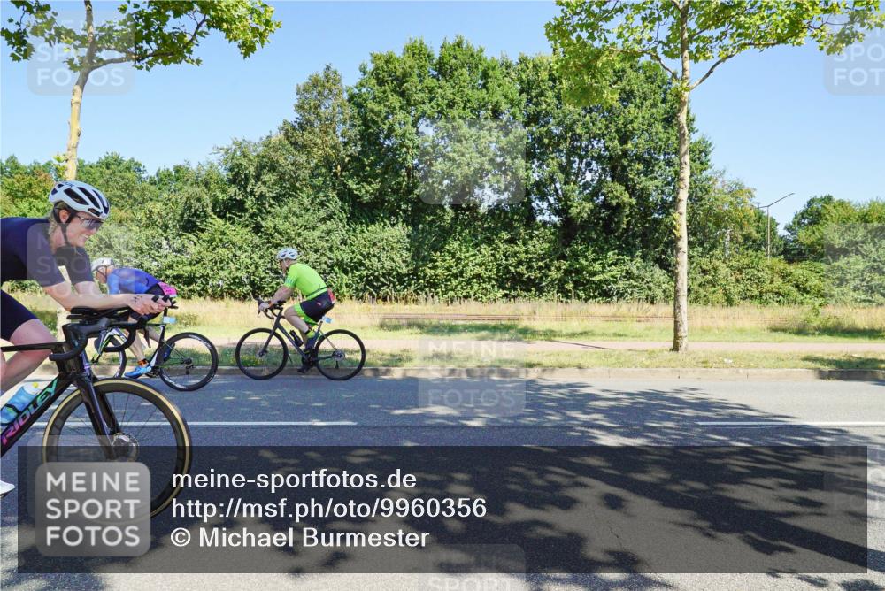 09.08.2026 - GEWOBA Citytriathlon Bremen Michael Burmester http://msf.ph/oto/9960356 09.08.2026 12:44:59 Radfahren 556, 607, 631, 666, 690, 729, 813, 831, 842, 843, 853, 941, 985, 1117 meine-sportfotos.de