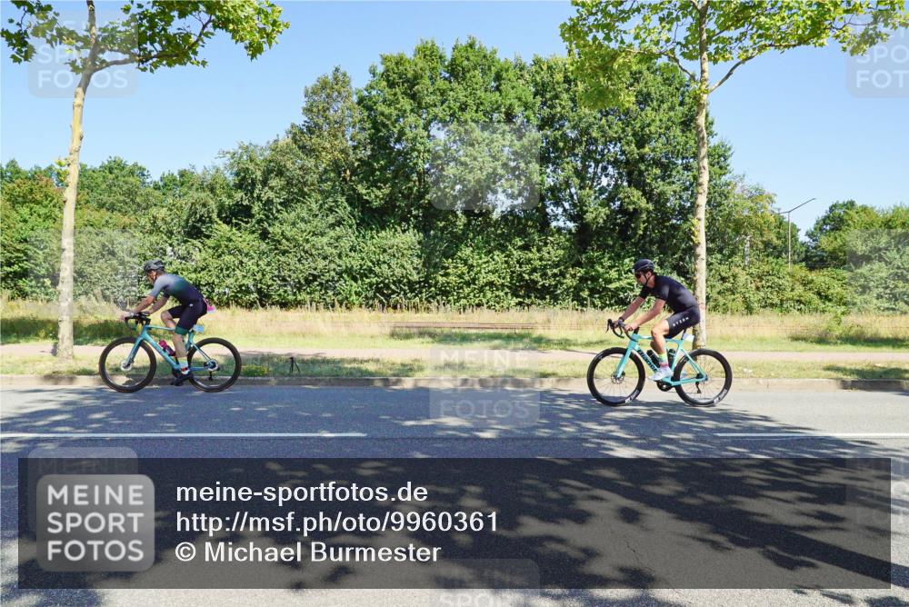 09.08.2026 - GEWOBA Citytriathlon Bremen Michael Burmester http://msf.ph/oto/9960361 09.08.2026 12:45:04 Radfahren 556, 607, 610, 631, 666, 676, 690, 729, 813, 831, 842, 843, 853, 862, 985, 1117, 1128 meine-sportfotos.de