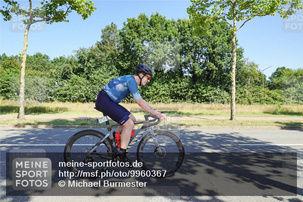 09.08.2026 - GEWOBA Citytriathlon Bremen Michael Burmester http://msf.ph/oto/9960367 09.08.2026 12:45:10 Radfahren 549, 556, 597, 607, 610, 631, 676, 690, 843, 853, 862, 878, 985, 997, 1128, 1157 meine-sportfotos.de