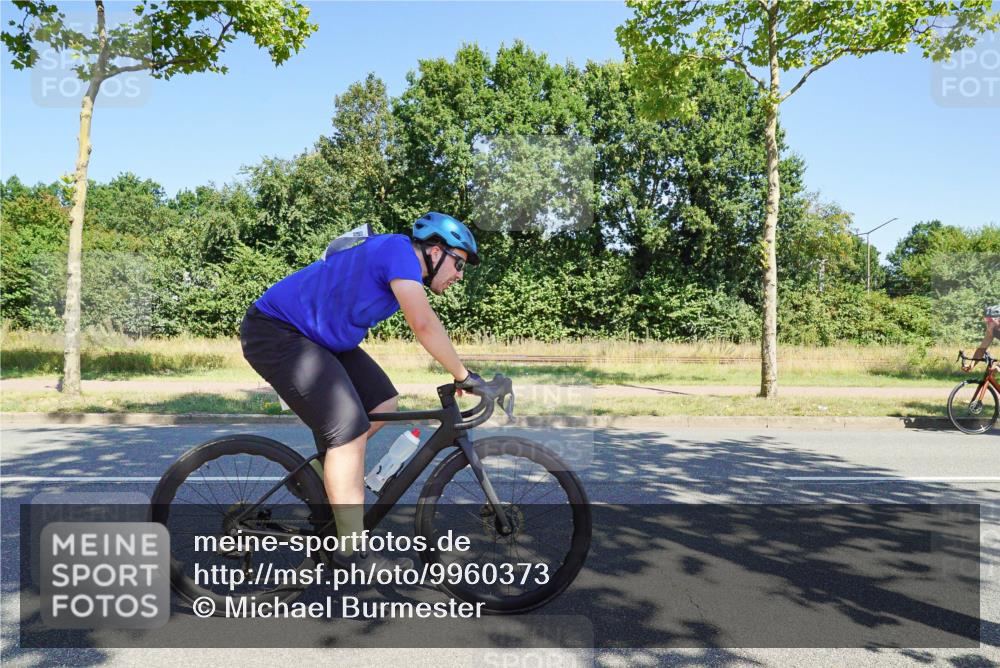 09.08.2026 - GEWOBA Citytriathlon Bremen Michael Burmester http://msf.ph/oto/9960373 09.08.2026 12:45:17 Radfahren 549, 556, 597, 610, 631, 676, 690, 738, 862, 878, 997, 1001, 1128, 1157 meine-sportfotos.de